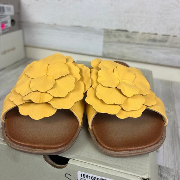 Soul Naturalizer Women’s 6 Joyful Amberglow Yellow Floral Slip-On Sandals NEW - Picture 4 of 9